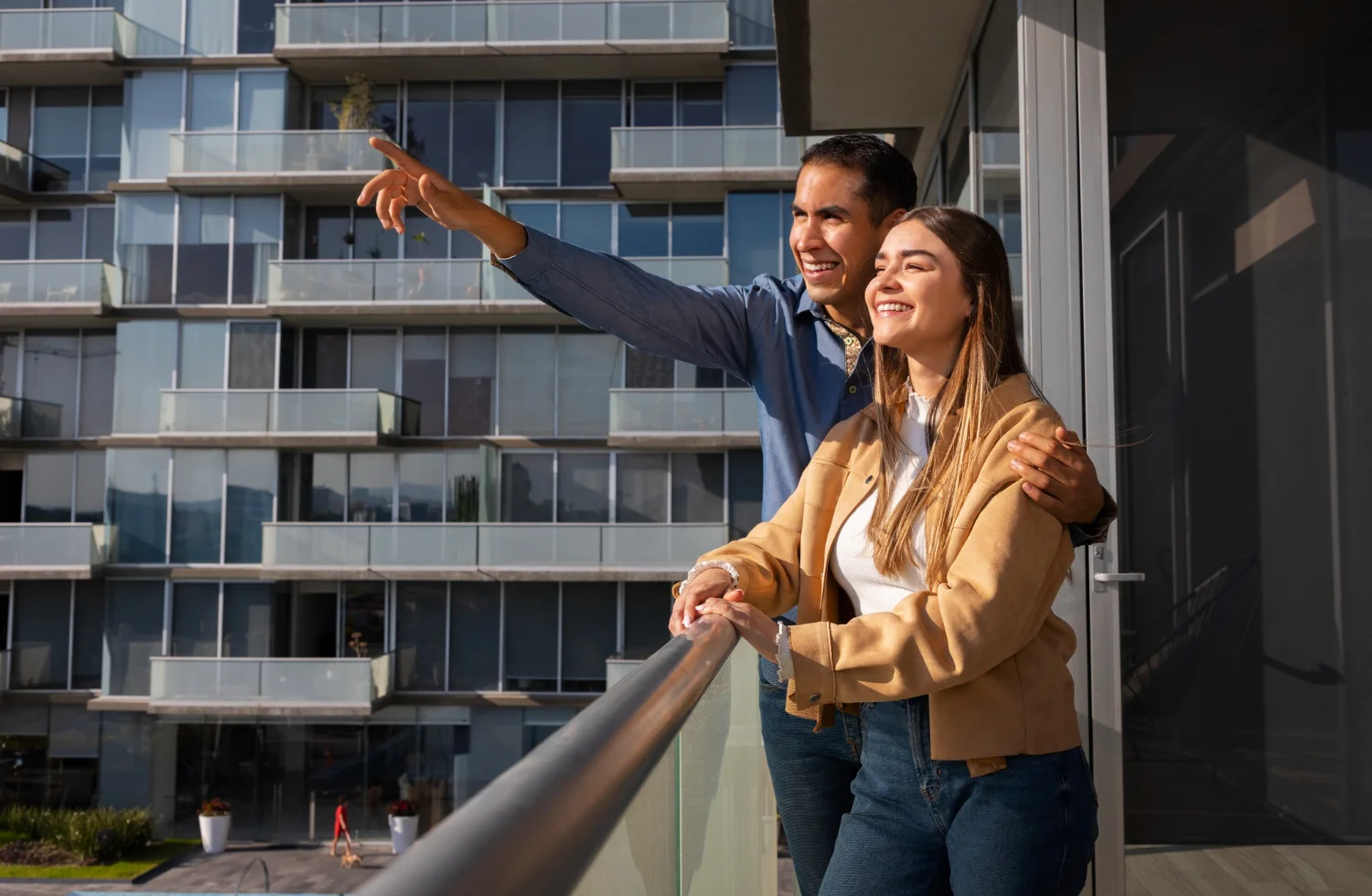 Pareja en Balcon